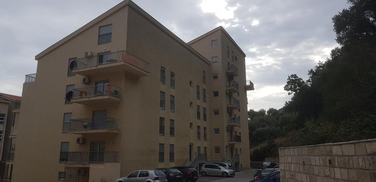 Urban Apartament *